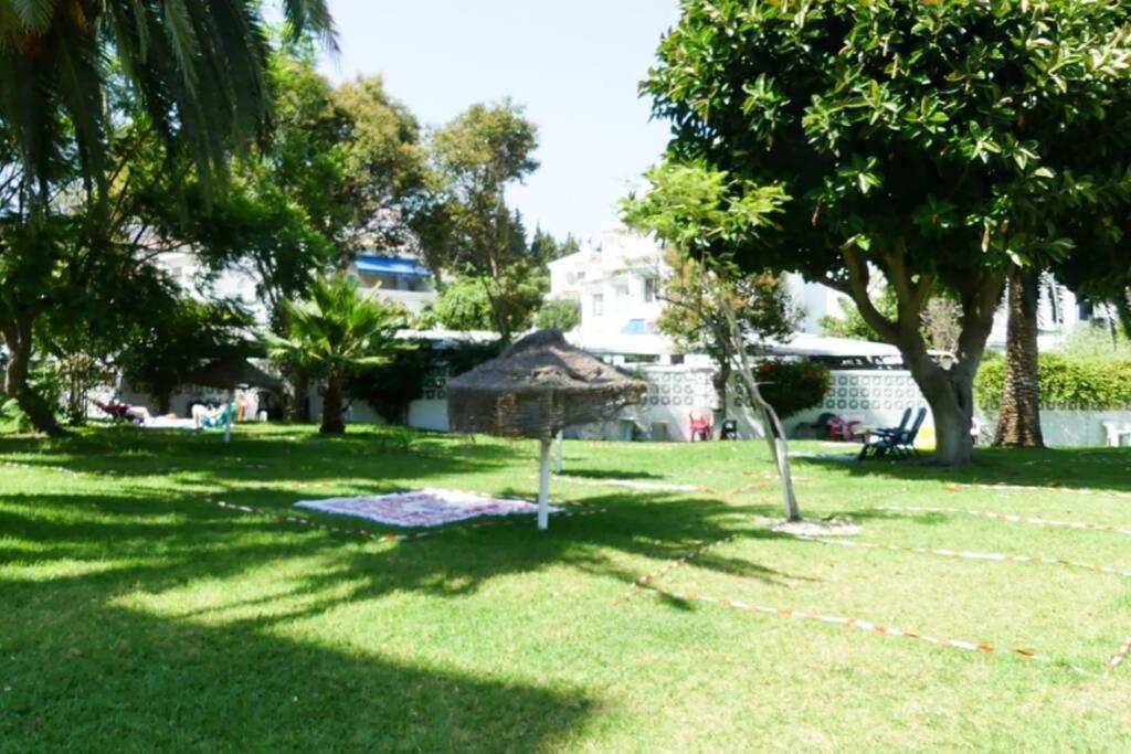 Holiday Rentals Piscina, Playa Parking A 5 Min Caminando Del Puerto De Benalmadena Bagian luar foto