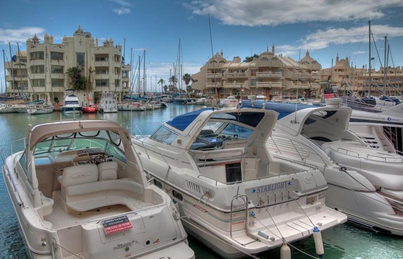 Holiday Rentals Piscina, Playa Parking A 5 Min Caminando Del Puerto De Benalmadena Bagian luar foto