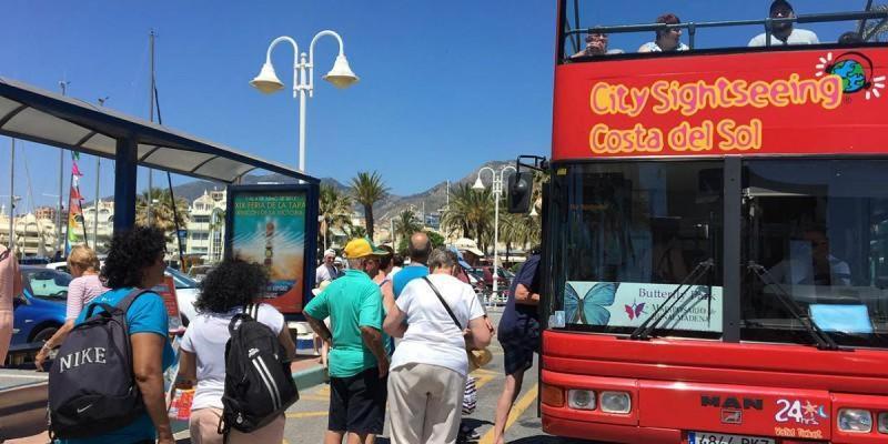 Holiday Rentals Piscina, Playa Parking A 5 Min Caminando Del Puerto De Benalmadena Bagian luar foto